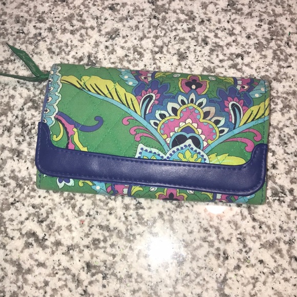 Vera Bradley Handbags - 🧨Vera Bradley wallet